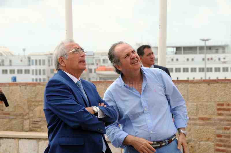 La estatua de Estopiñán vuelve a Melilla tras ser restaurada