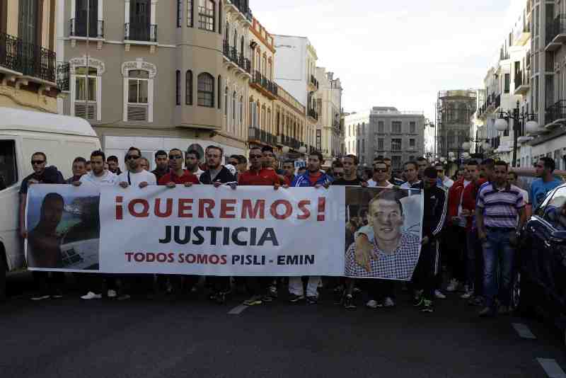 Piden justicia por la muerte de dos jóvenes por disparos de Marina marroquí