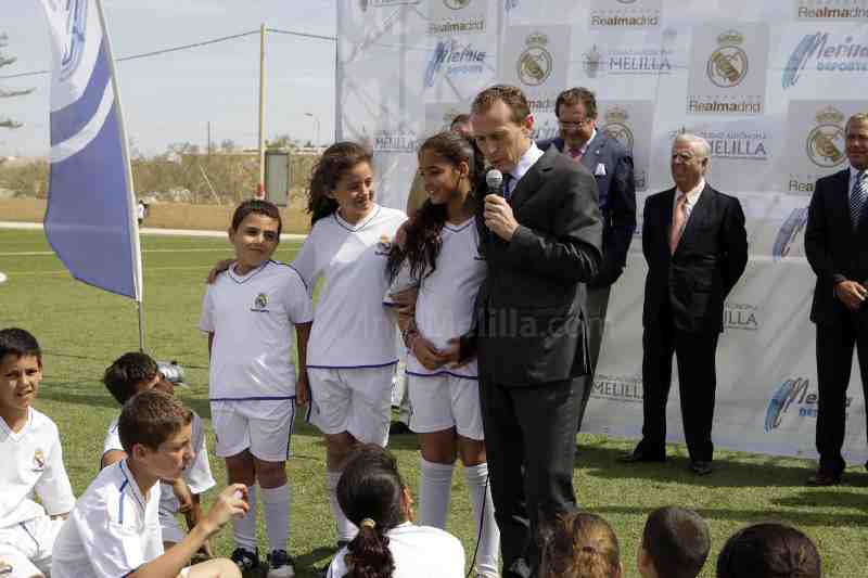 Butragueño clausura en Melilla curso de una escuela deportiva de integración