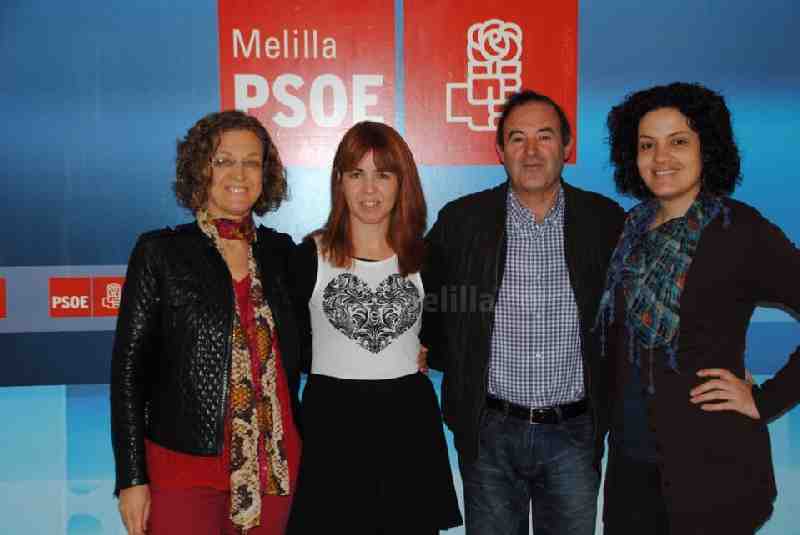 López Cantero con dirigentes socialistas melillenses