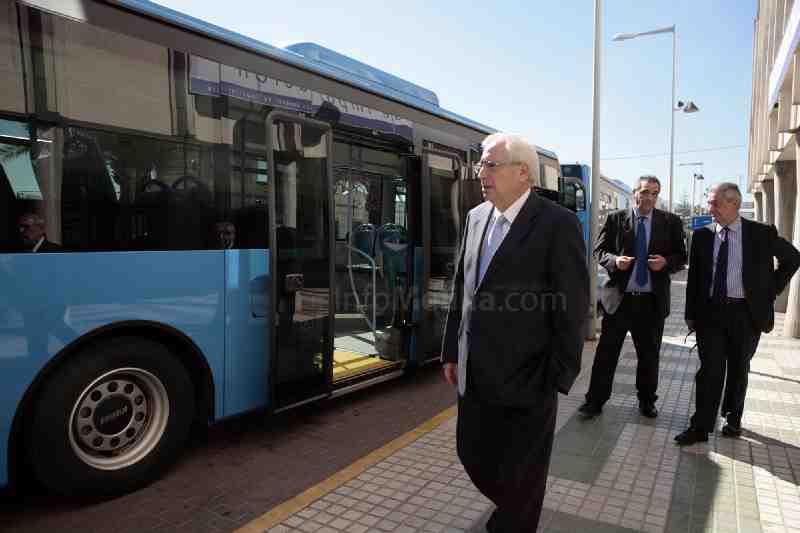 La COA dispone desde hoy de cuatro nuevos autobuses cofinanciados por el Gobierno local