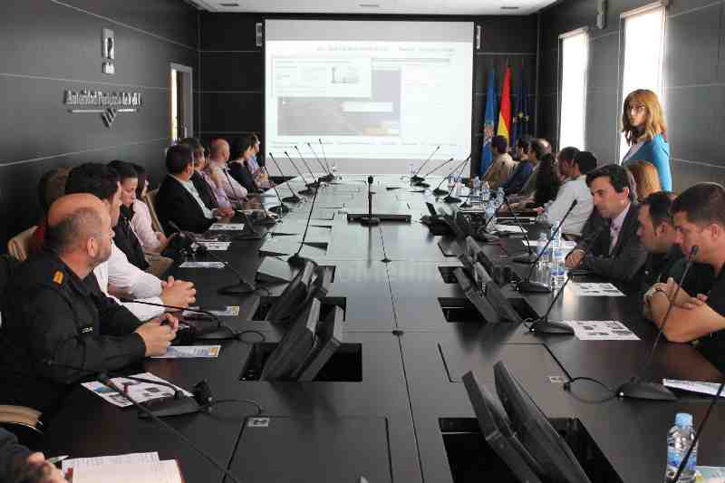 Puertos del Estado presenta en Melilla los sistemas más avanzados para la vigilancia del estado del mar