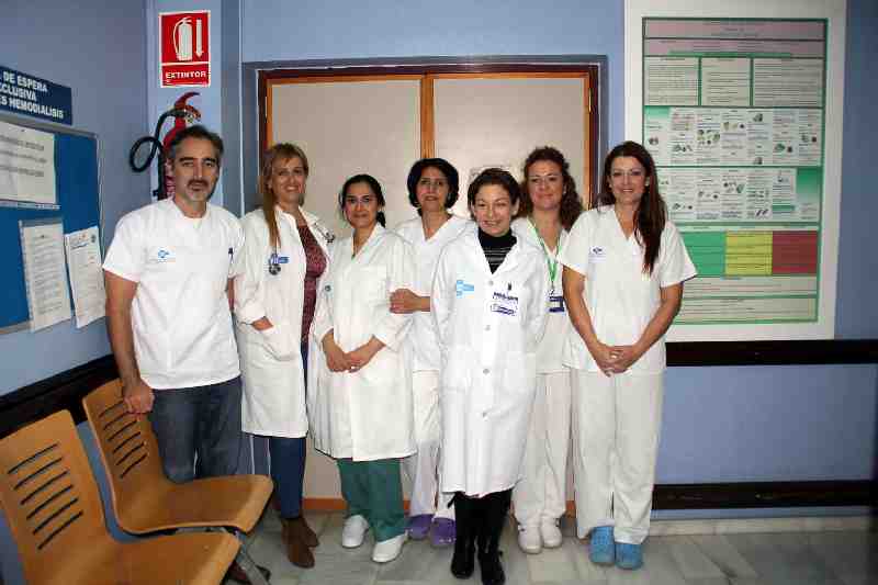 Un cartel del personal de Diálisis logra un premio “a la mejor comunicación en Enfermería”