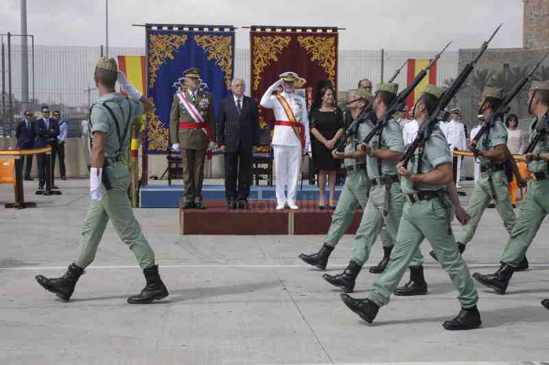 El acto de entrega de la Bandera de Combate al 'Relámpago' en imágenes