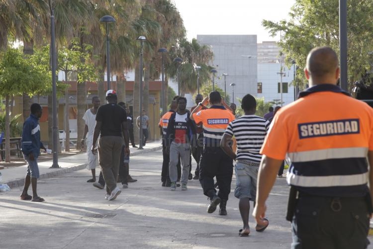 Ascienden a veinte los inmigrantes que han conseguido entrar en Melilla en el último asalto a la valla
