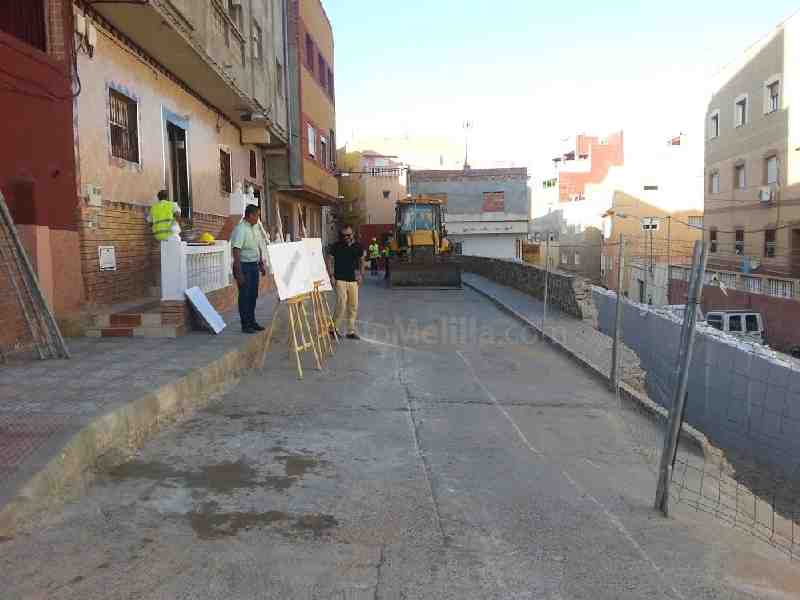 Hacer un barrio más abierto y mejorar la calidad de vida de sus vecinos, objetivos de las obras que el Gobierno local lleva a cabo en La Cañada
