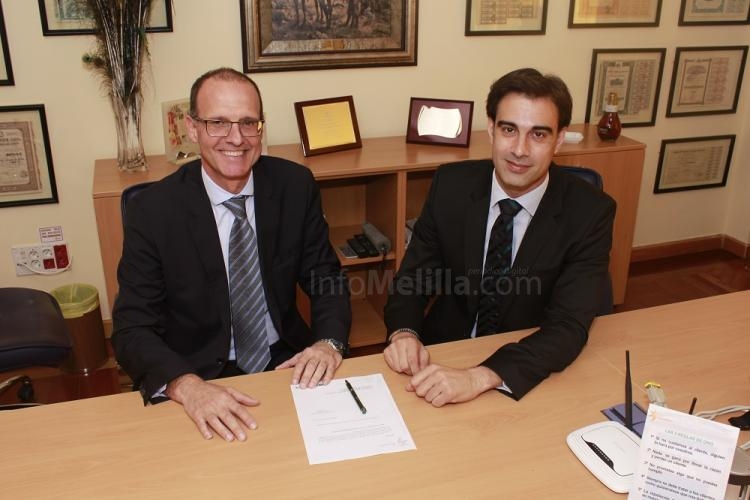 Momento de la firma del convenio