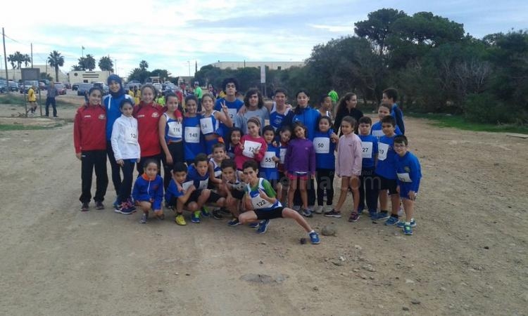 Atletas del Playas de Melilla antes de competir