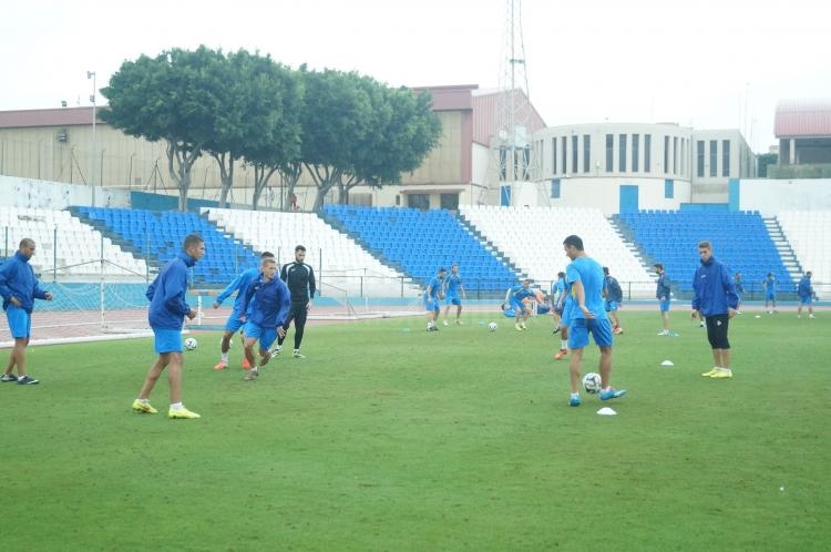 La U.D. Melilla trabaja táctica en la sesión de este pasado jueves