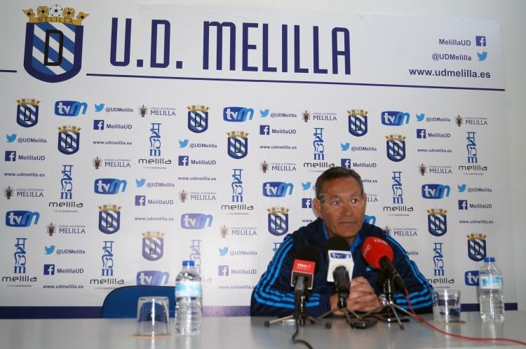 El técnico azulino, Juan Moya Toré