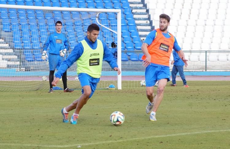 Unión Deportiva Melilla: Sesión táctica en el "Álvarez Claro"