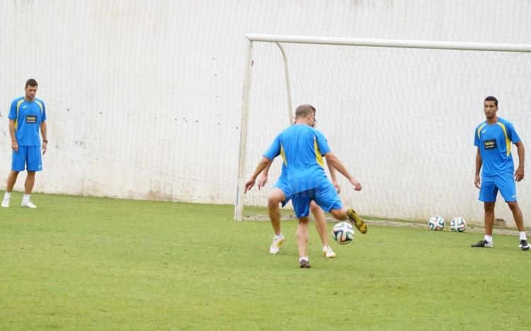 Unión Deportiva Melilla: Entrenamiento táctico en el Álvarez Claro