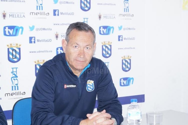 Juan Moya, técnico azulino