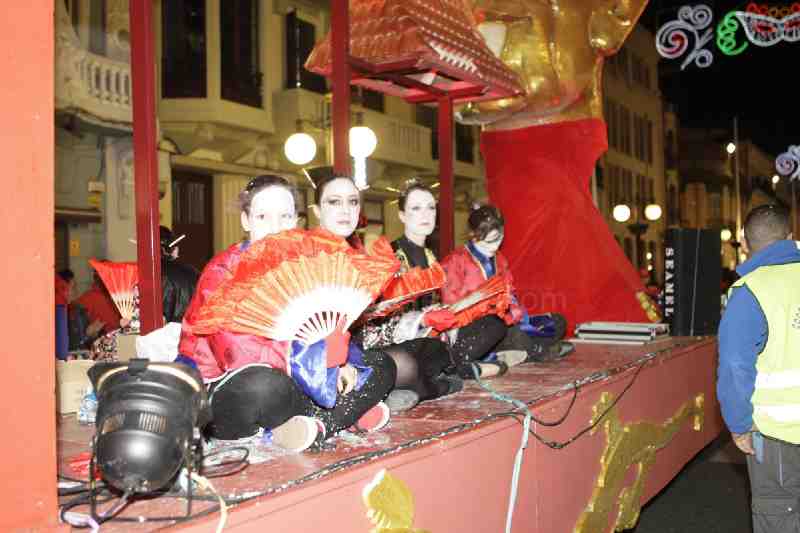 Una espectacular cabalgata pone el punto final al Carnaval 2014