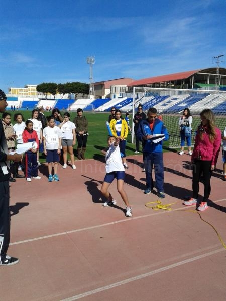 Deporte Escolar: El C.E.I.P. Reyes Católicos vence en la competición de jugando al atletismo y se clasifica para la fase Nacional