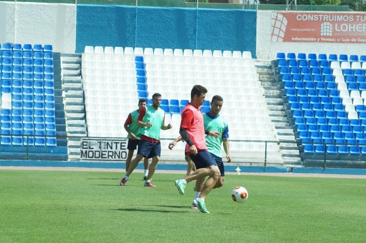 La U.D. Melilla comienza a preparar el partido frente a la U.D. Almería B