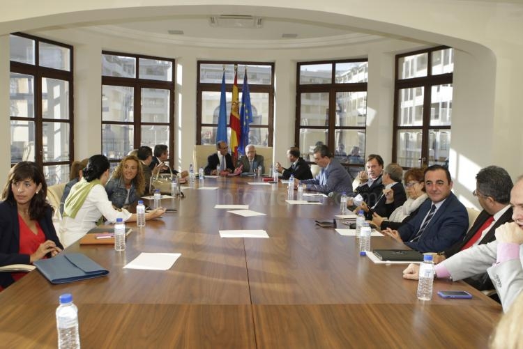 Satisfacción en Melilla por unos PGE que permitirán continuar las obras del Hospital e iniciar nuevos centros educativos