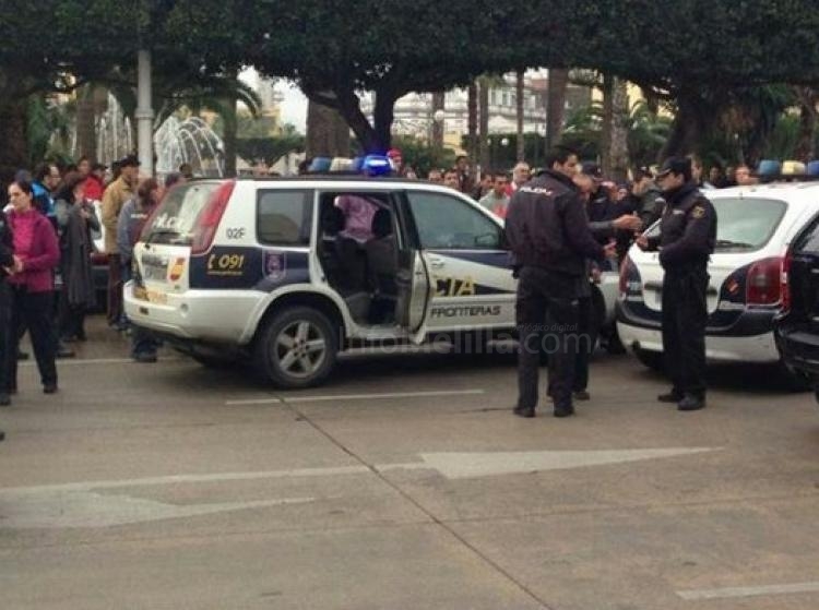 Dos detenidos por intento de robo a una mujer en pleno centro de Melilla