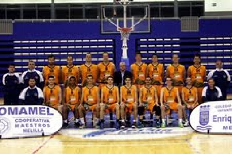 Plantilla al completo del conjunto melillense