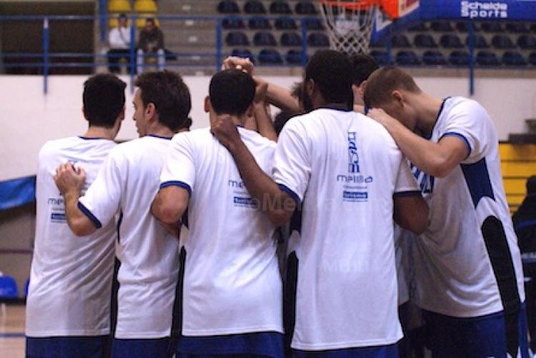Melilla Baloncesto: Los Playoffs pasan por ganar en el "Javier Imbroda" y . . . ¡esperar!