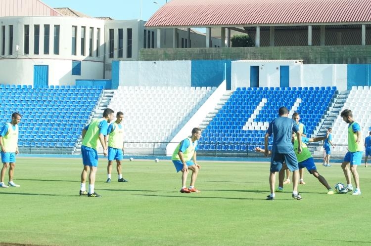 La U.D. Melilla incide en aspectos tácticos de cara al partido frente al Lucena