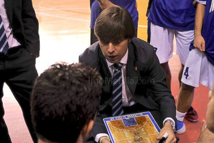 Alejandro Alcoba dice quedarse tan sólo con el juego de su equipo en la primera mitad