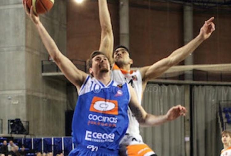 Joan Tomàs, polivalencia y juventud para la línea exterior del Melilla Baloncesto