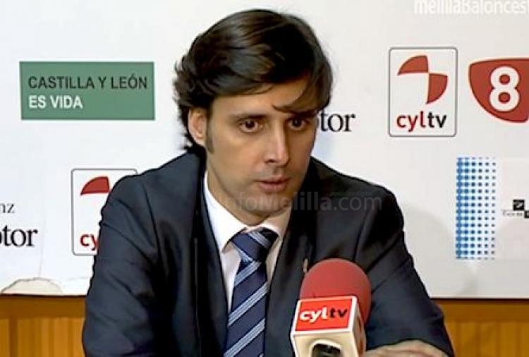 Alejandro Alcoba, técnico de Melilla Baloncesto