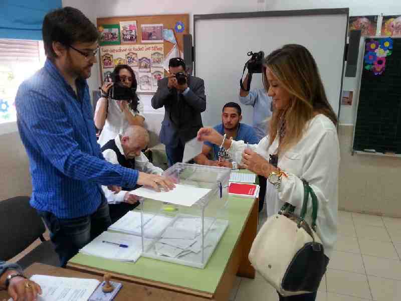 Sofía Acedo ha acudido a votar antes de las 10.00 horas