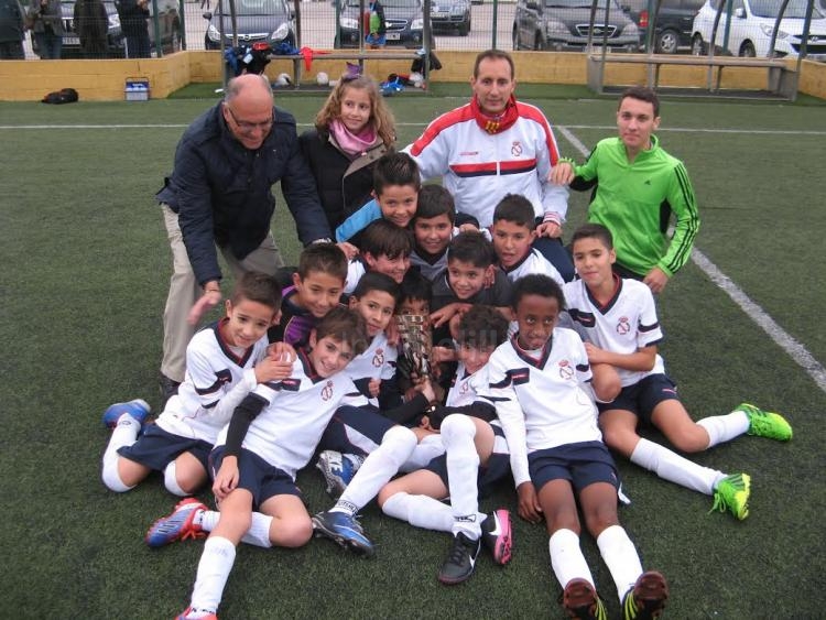 La P.R. Madrid B Alevín pudo festejar, por fin, su título de campeona