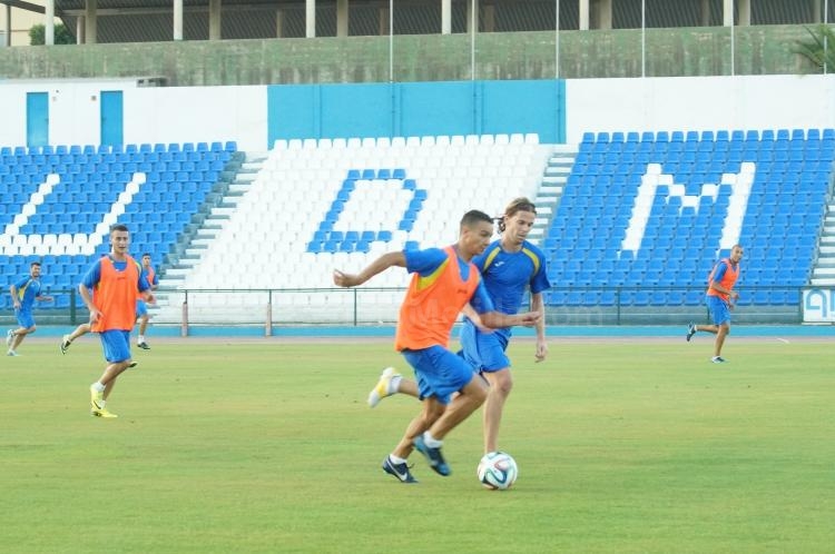 La U.D. Melilla vuelve a ejercitarse en doble sesión