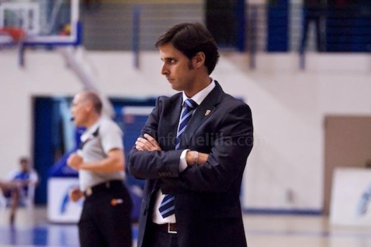 Alejandro Alcoba, técnico de Melilla Baloncesto