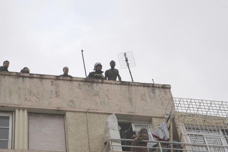 Alrededor de 60 inmigrantes han logrado entrar a Melilla tras un salto masivo protagonizado por unos 150