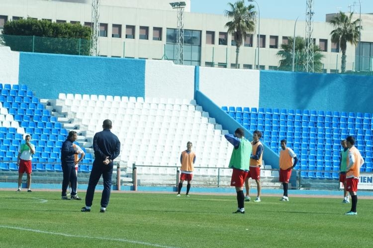 La U.D. Melilla se entrena por última vez antes de recibir al Algeciras C.F.