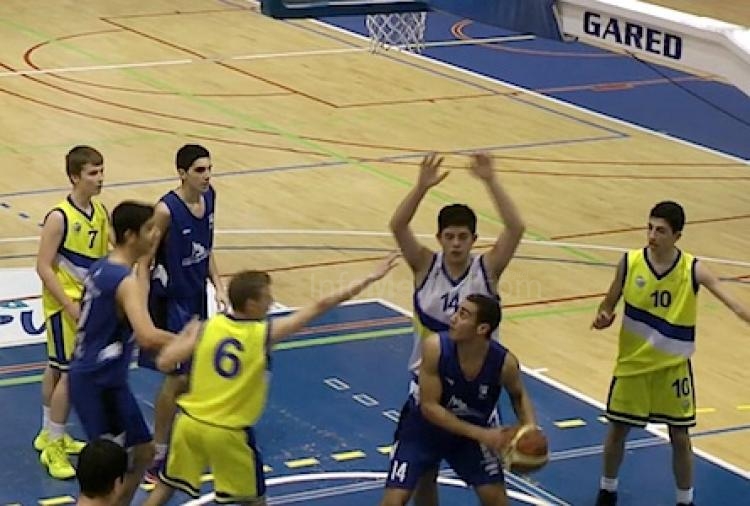 El Melilla Baloncesto Junior se adelanta en la final tras imponerse a La Salle (67-48)