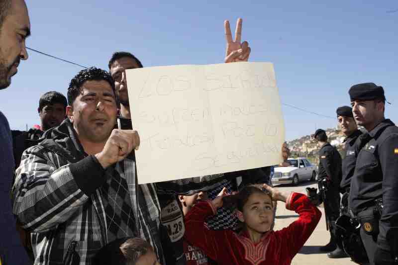 Inmigrantes del CETI protagonizan reivindicaciones y protestas aprovechando la visita del ministro del Interior