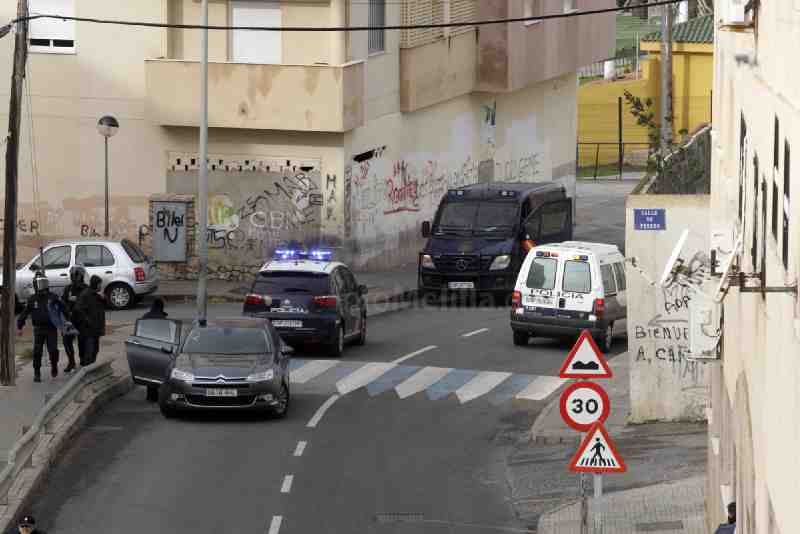 La Policía interviene droga y armas en redada por disturbios en Melilla