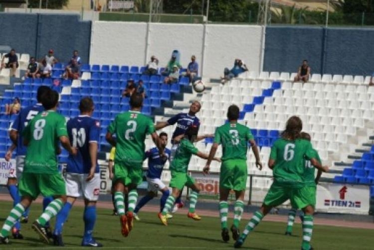 El Melilla viajara a Cáceres para medirse al CP Cacereño. Imagen del partido de ida