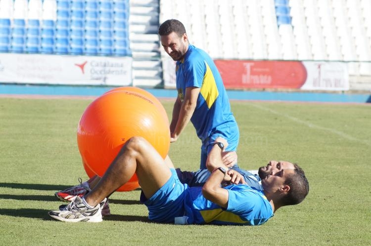 Unión Deportiva Melilla: Intenso entrenamiento en el Álvarez Claro