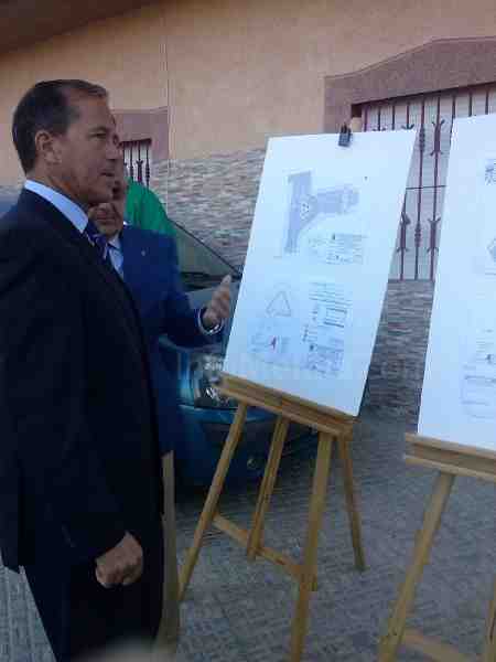 Miguel Marín anuncia que las obras del centro comercial se iniciarán a finales de año