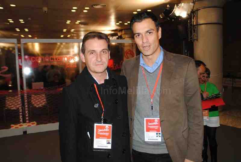 Gregorio Escobar junto a Pedro Sánchez