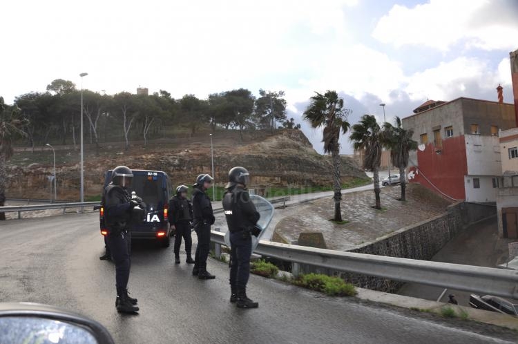 La Policía interviene gran cantidad de armas, dinero y droga en los registros efectuados en La Cañada