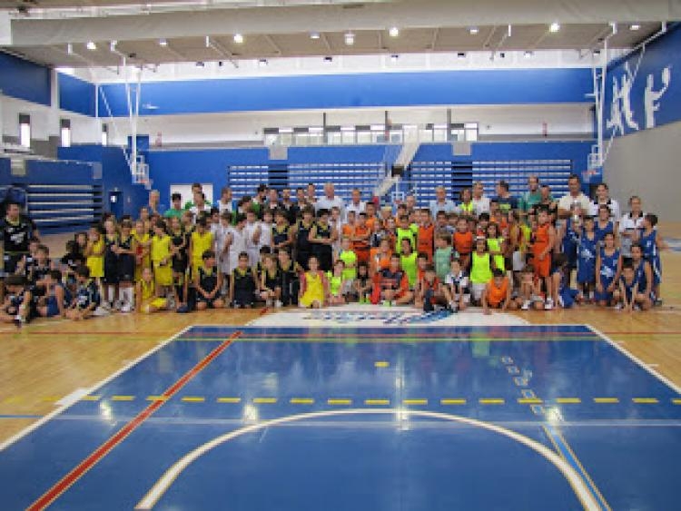 También la Federacion Melillense de Baloncesto realizó la entrega de trofeos de final de temporada
