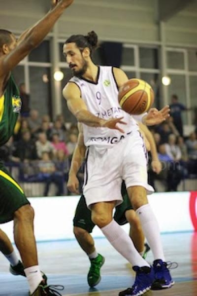 El Melilla Baloncesto incorpora a su pintura la calidad y experiencia de Giorgos Tsiaras