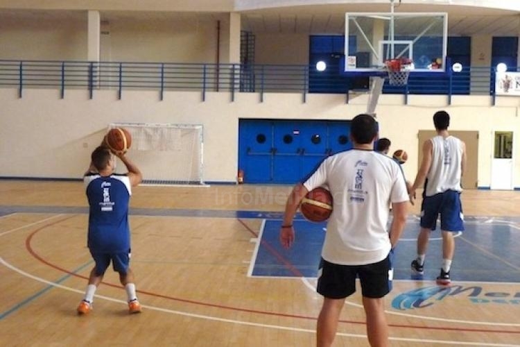 Vuelta al trabajo en el Javier Imbroda para el Decano