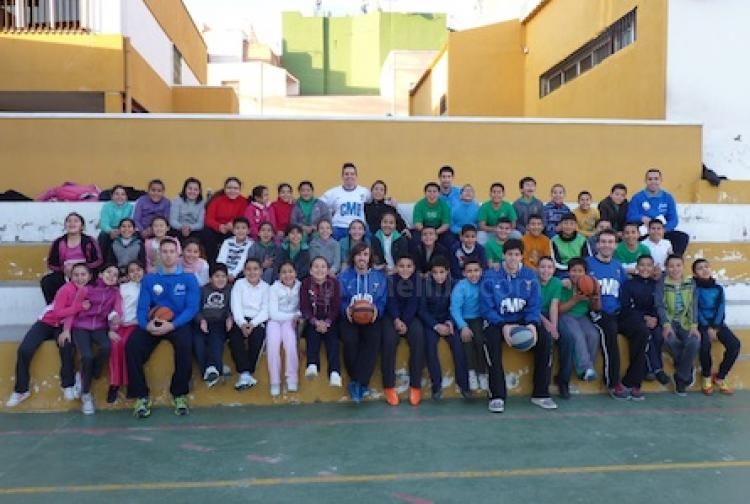 Visita al CEIP España del Club Melilla Baloncesto