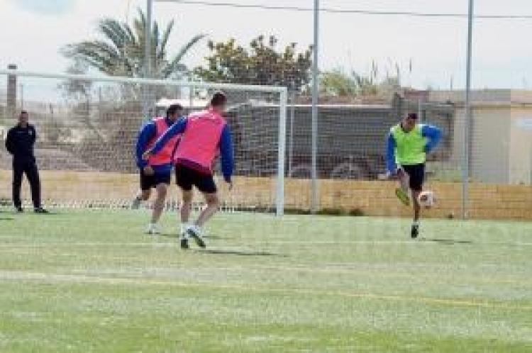 Por la tarde el equipo entrenó en "·La Cañada"