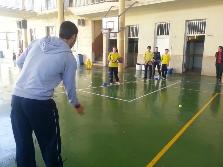 Pádel: La Federación Melillense propone a los escolares iniciarse en este deporte