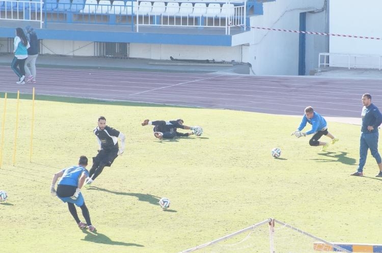 La U.D. Melilla comienza a preparar el partido frente a La Hoya Lorca