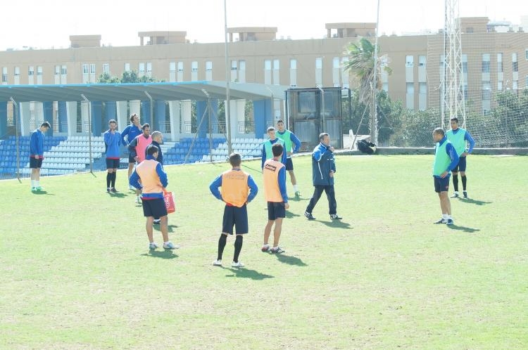 La U.D. Melilla retoma los entrenamientos con la mirada puesta en el San Fernando